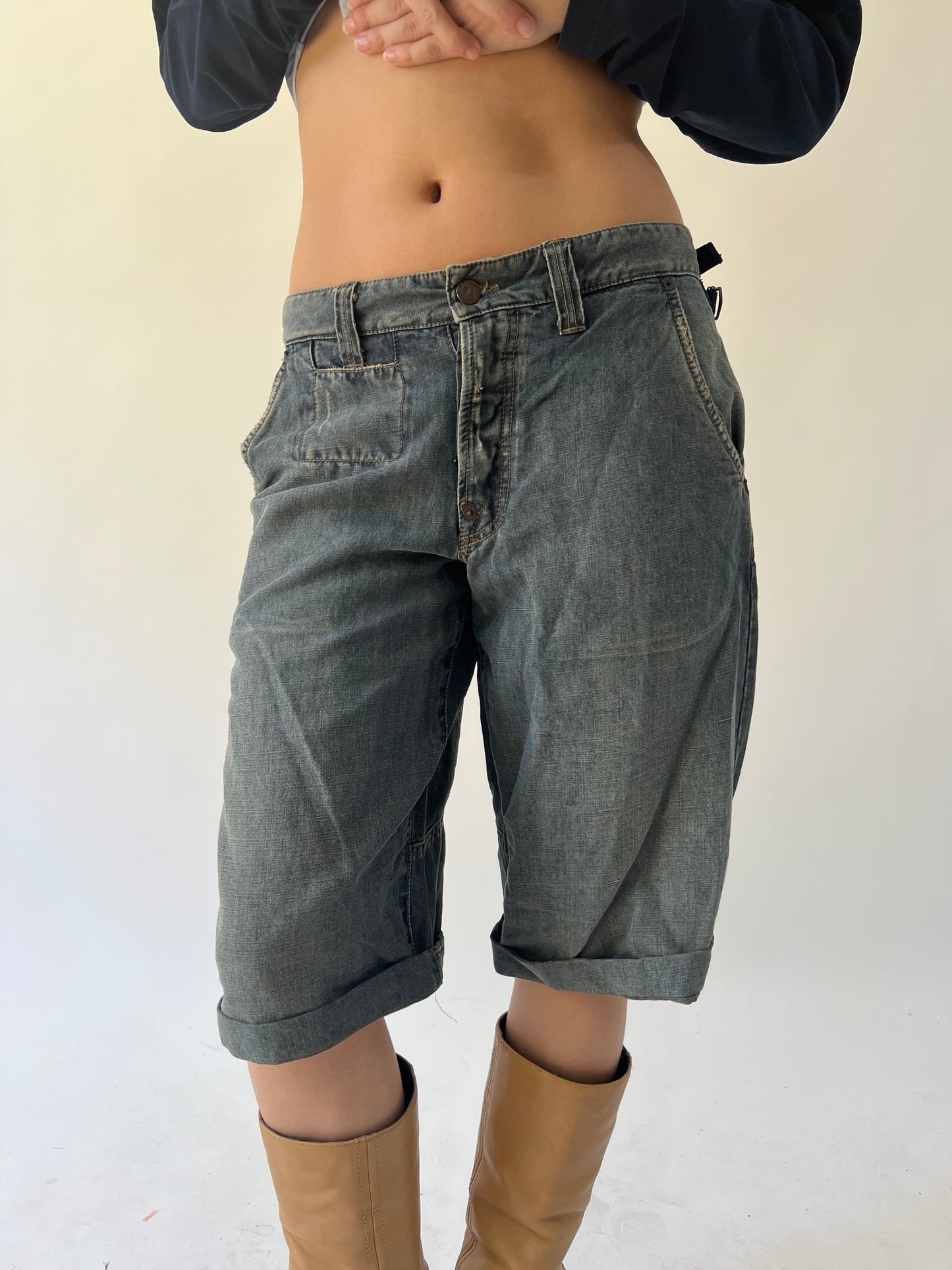 back to school drop | small denim levi shorts