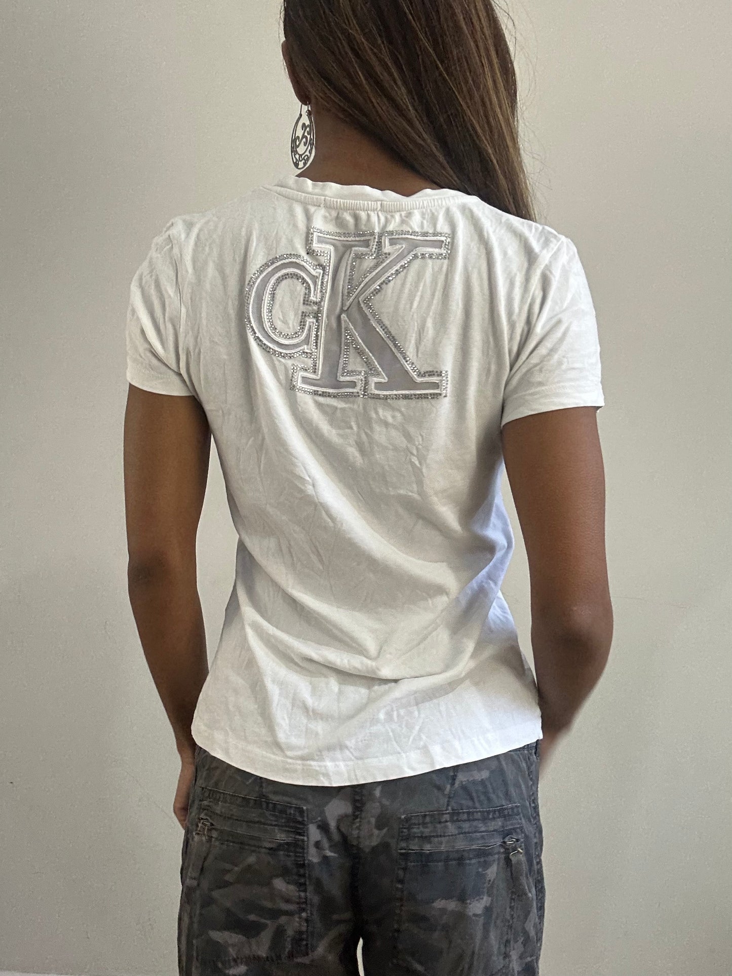 2016 edit | small white calvin klein rhinestone logo t-shirt