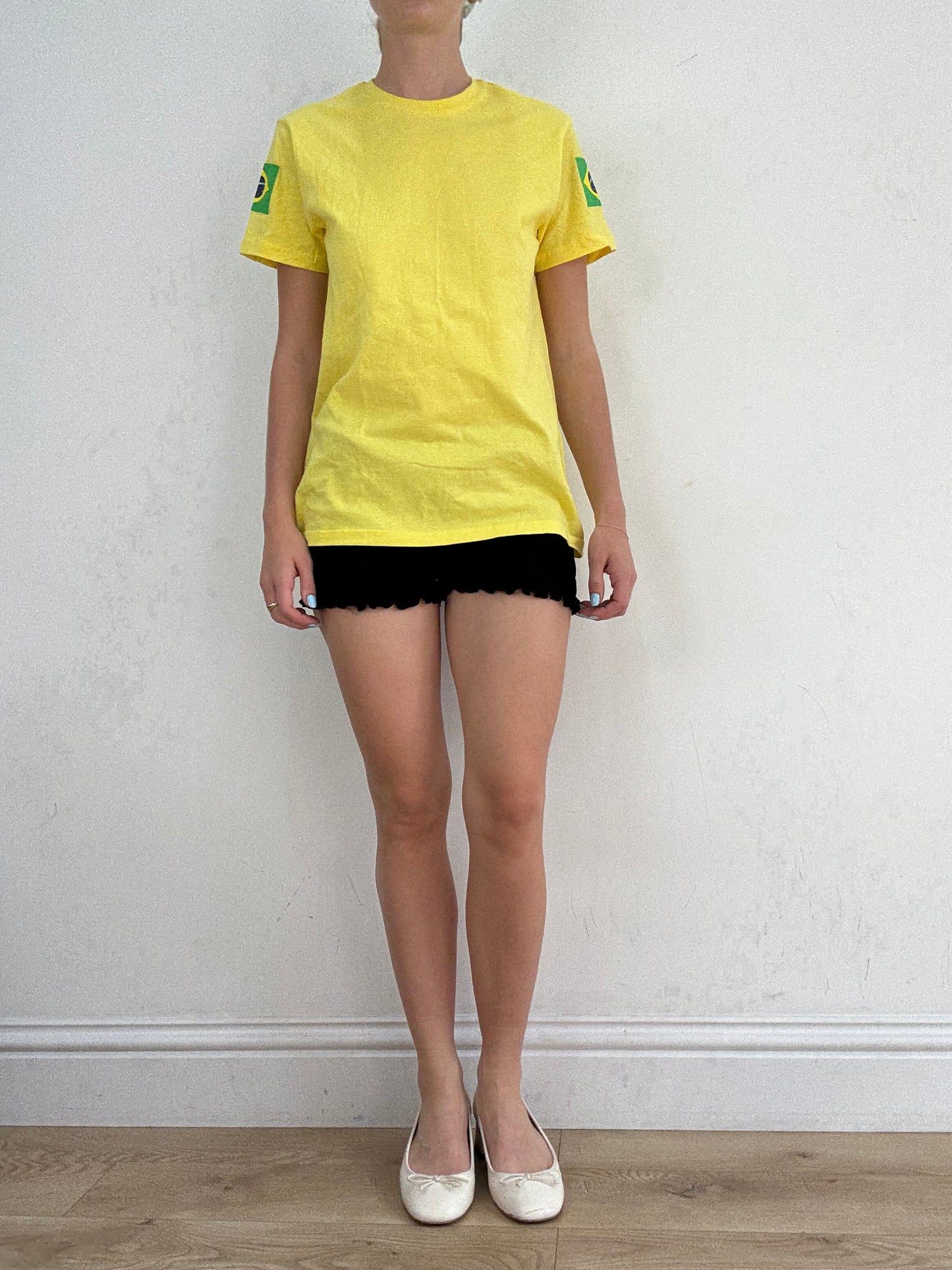 💻‼️ yellow and green t shirt with brazil detail