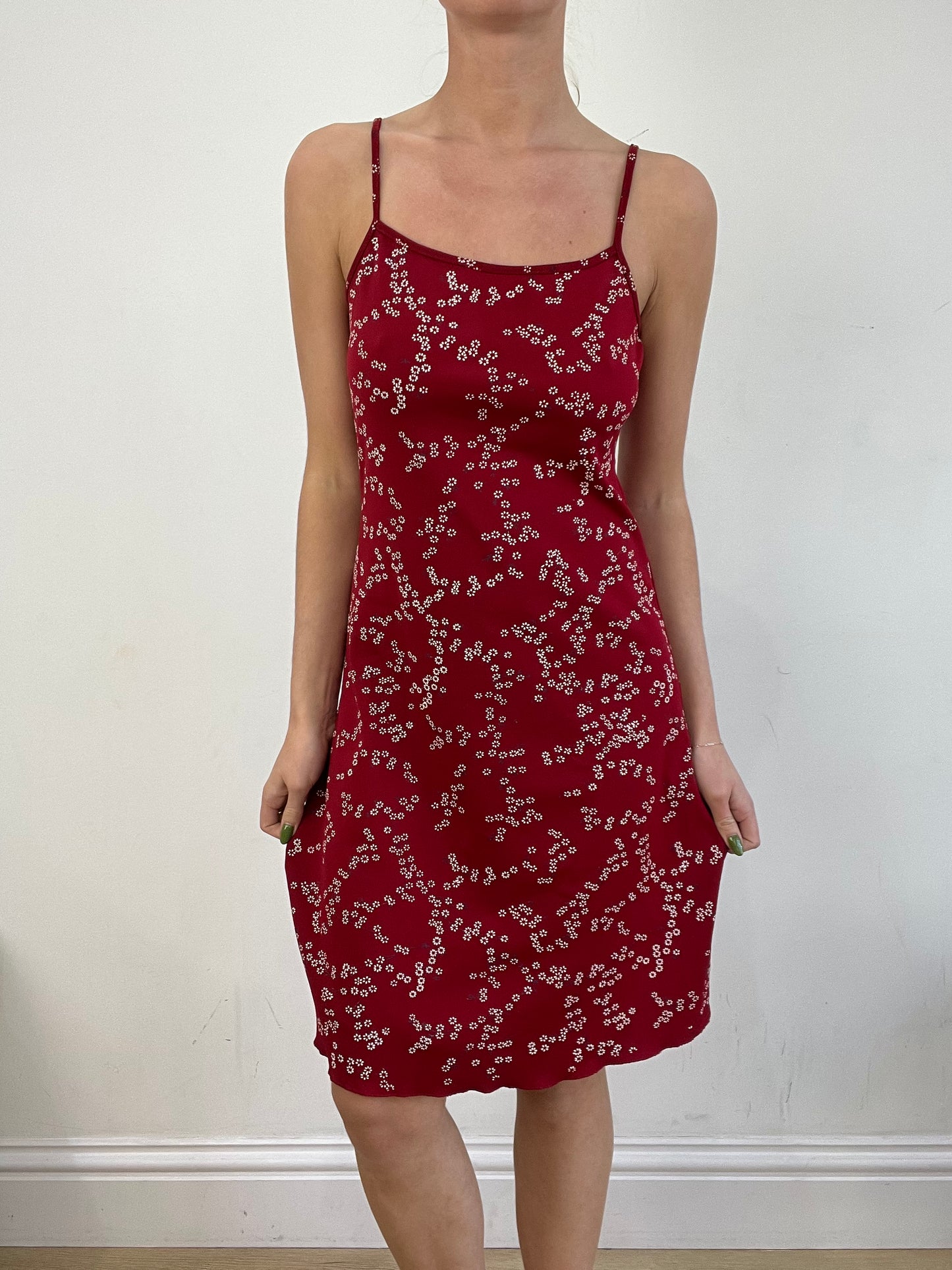 BEST PICKS | medium red and white floral dress