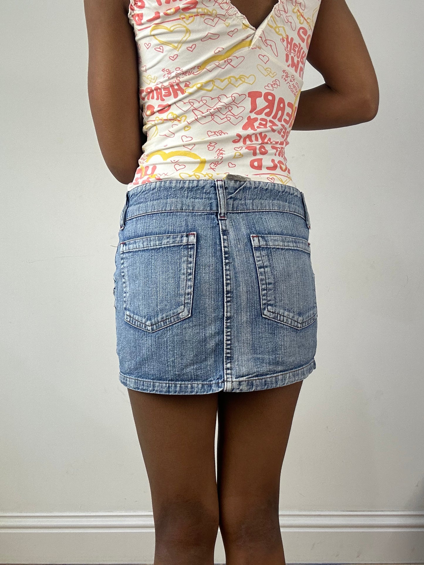 vintage edit eighteen | medium blue denim button up mini skirt