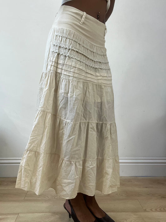 BEST PICKS | small cream tiered maxi skirt
