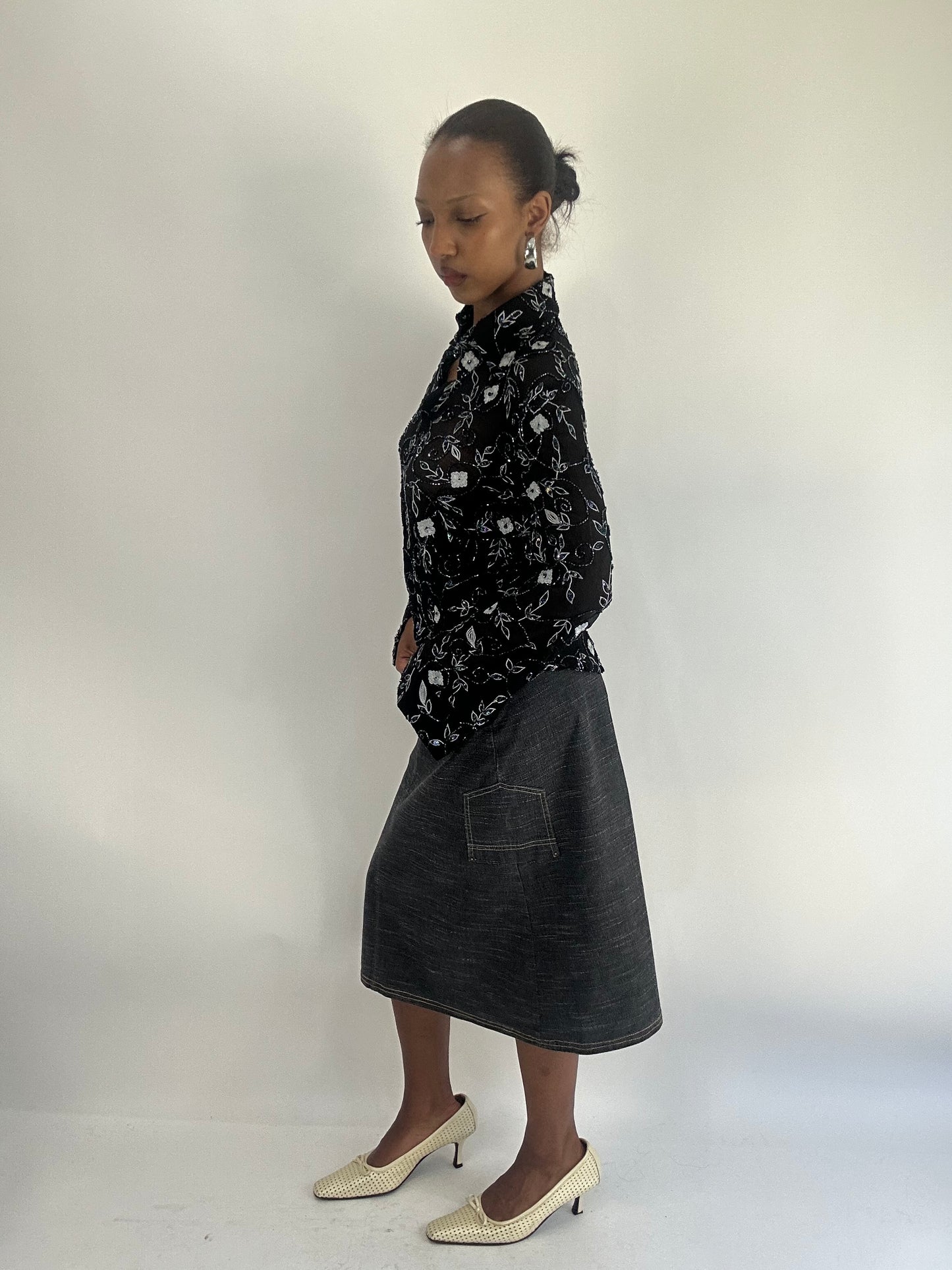 AUTUMN FAVOURITES | small black denim midi skirt