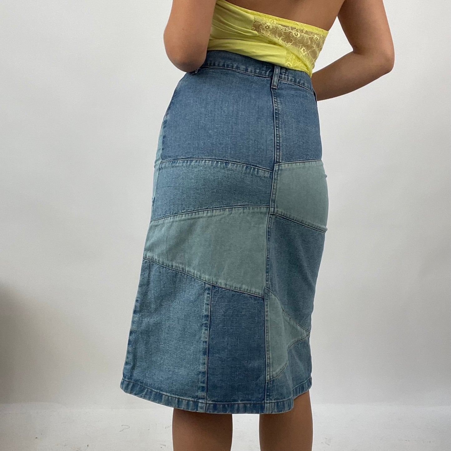 VINTAGE GEMS DROP | small denim old label zara midi skirt