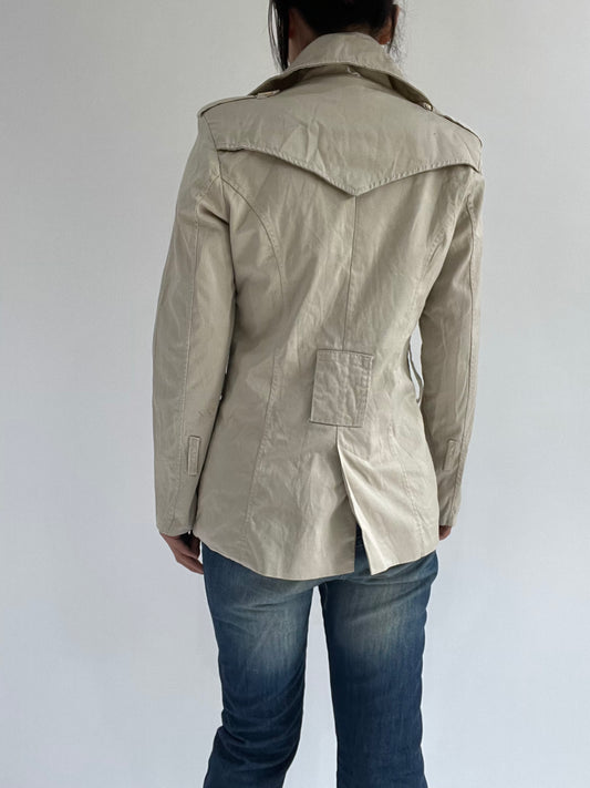 autumn picks | small beige trench coat