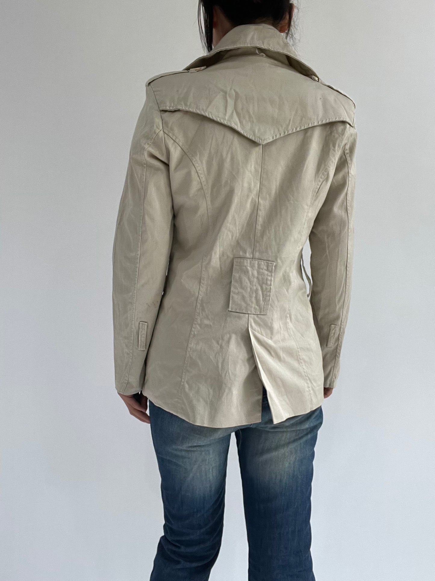 autumn picks | small beige trench coat