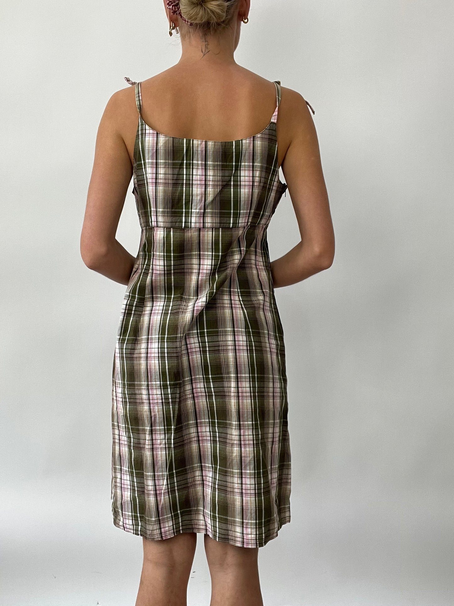 💻PUB GARDEN DROP | medium old label h&m pink and green checkered dress