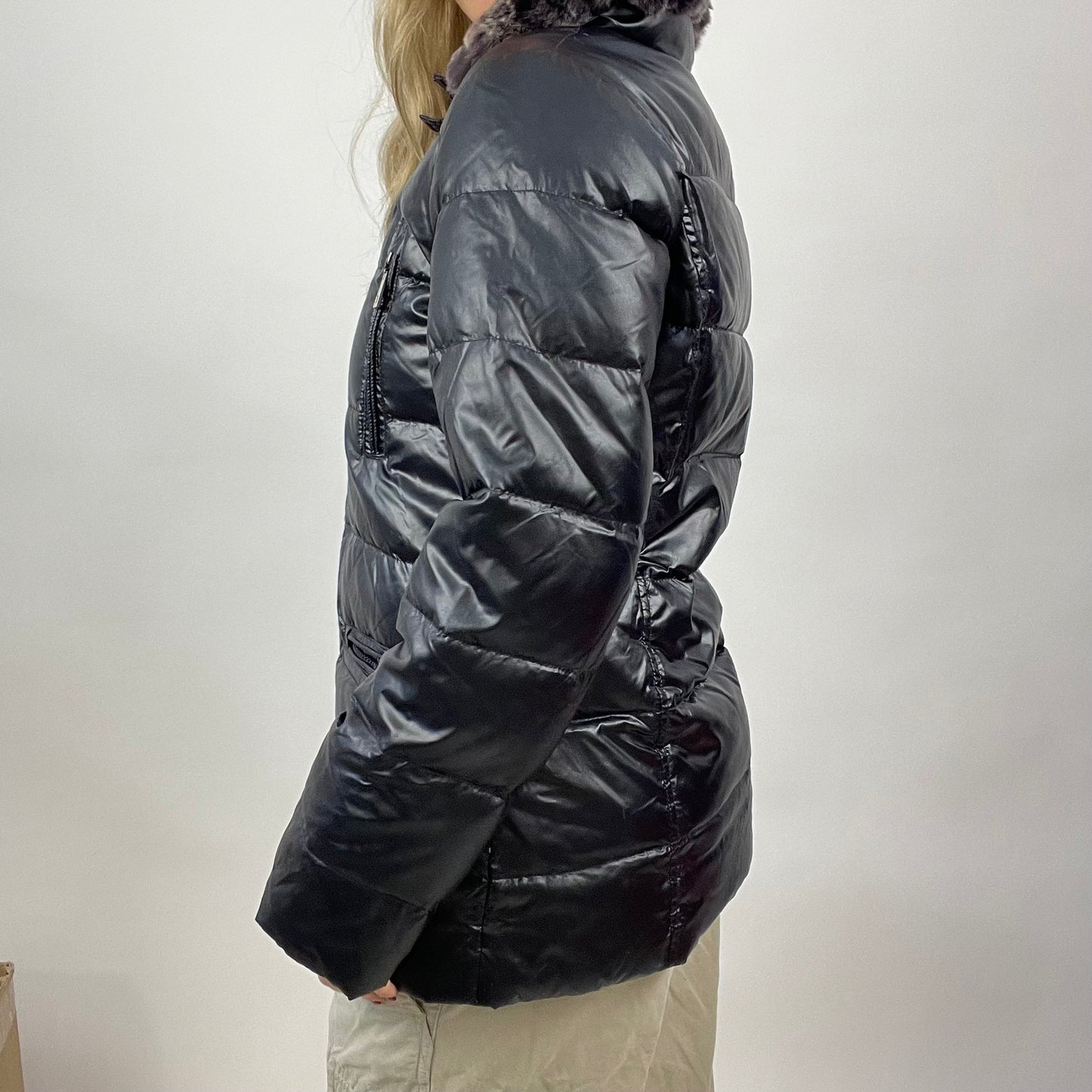 CHALET GIRL DROP | medium black puffer jacket with fur collar