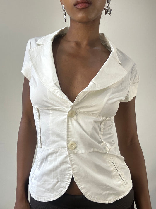 BEST PICKS | small white collared blazer style top