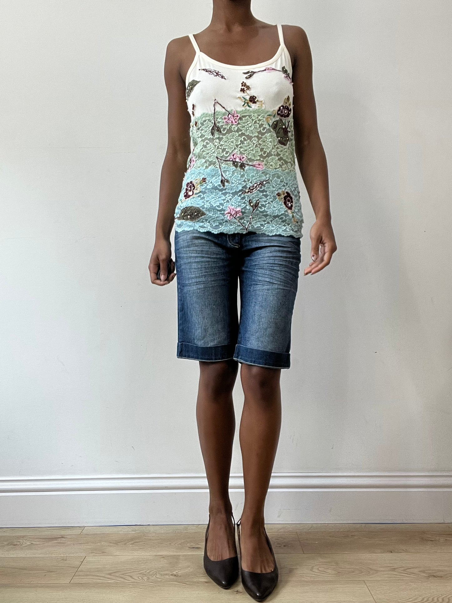 vintage edit thirty-one | medium white and green guess lace cami top