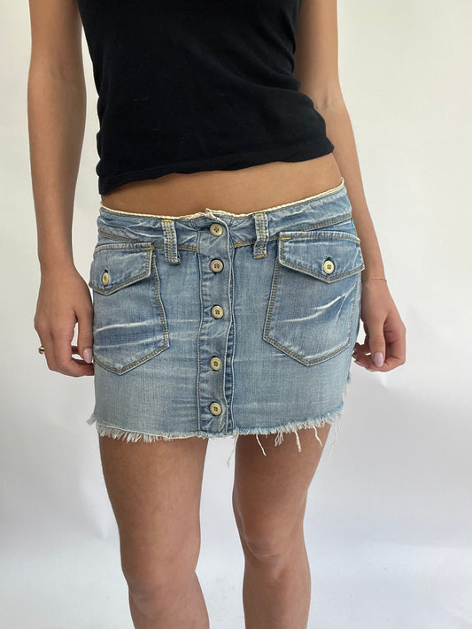COASTAL COWGIRL DROP | small light wash denim with with two pockets and buttons