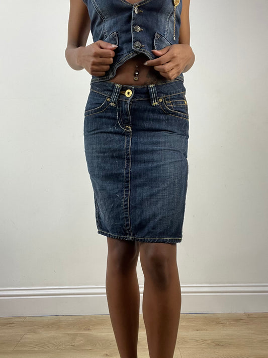 BEST PICKS | extra small blue guess denim midi skirt