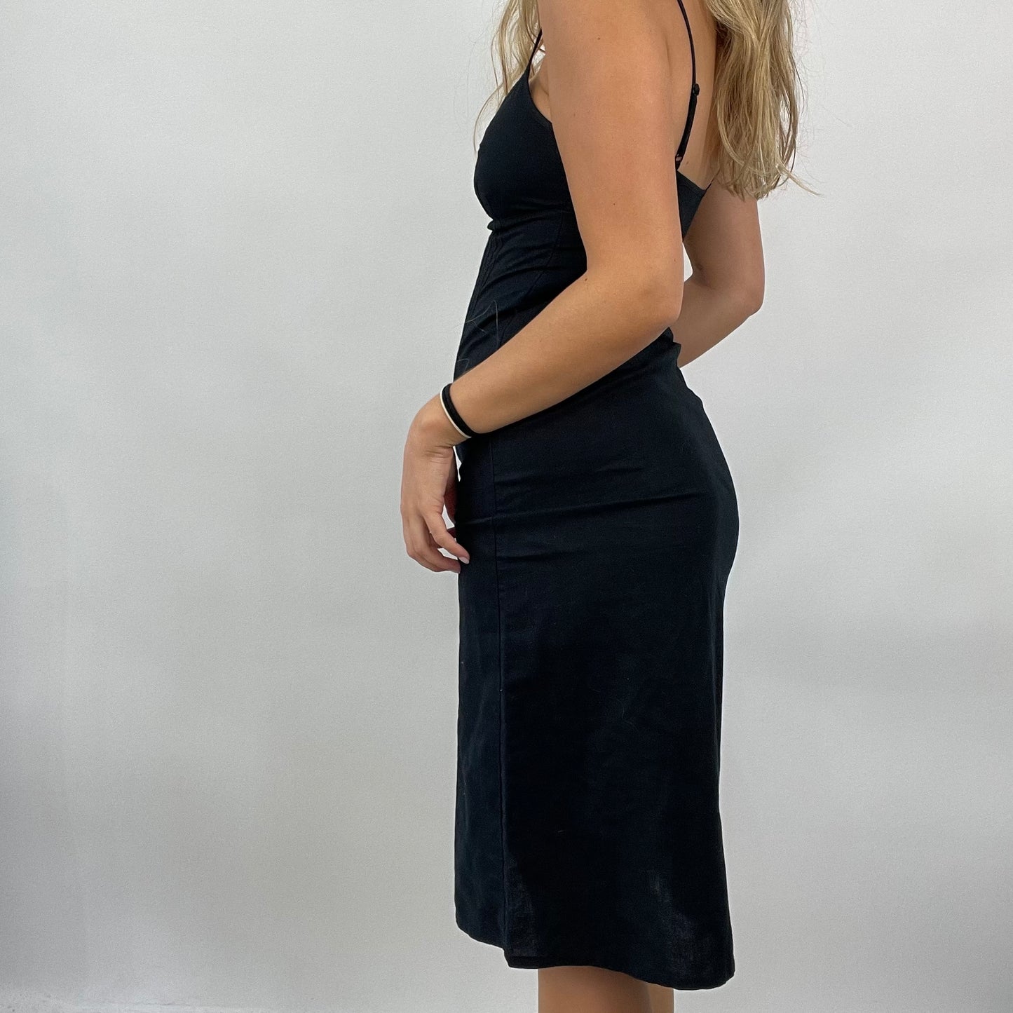 GRUNGE COQUETTE DROP | small black old label h&m linen dress