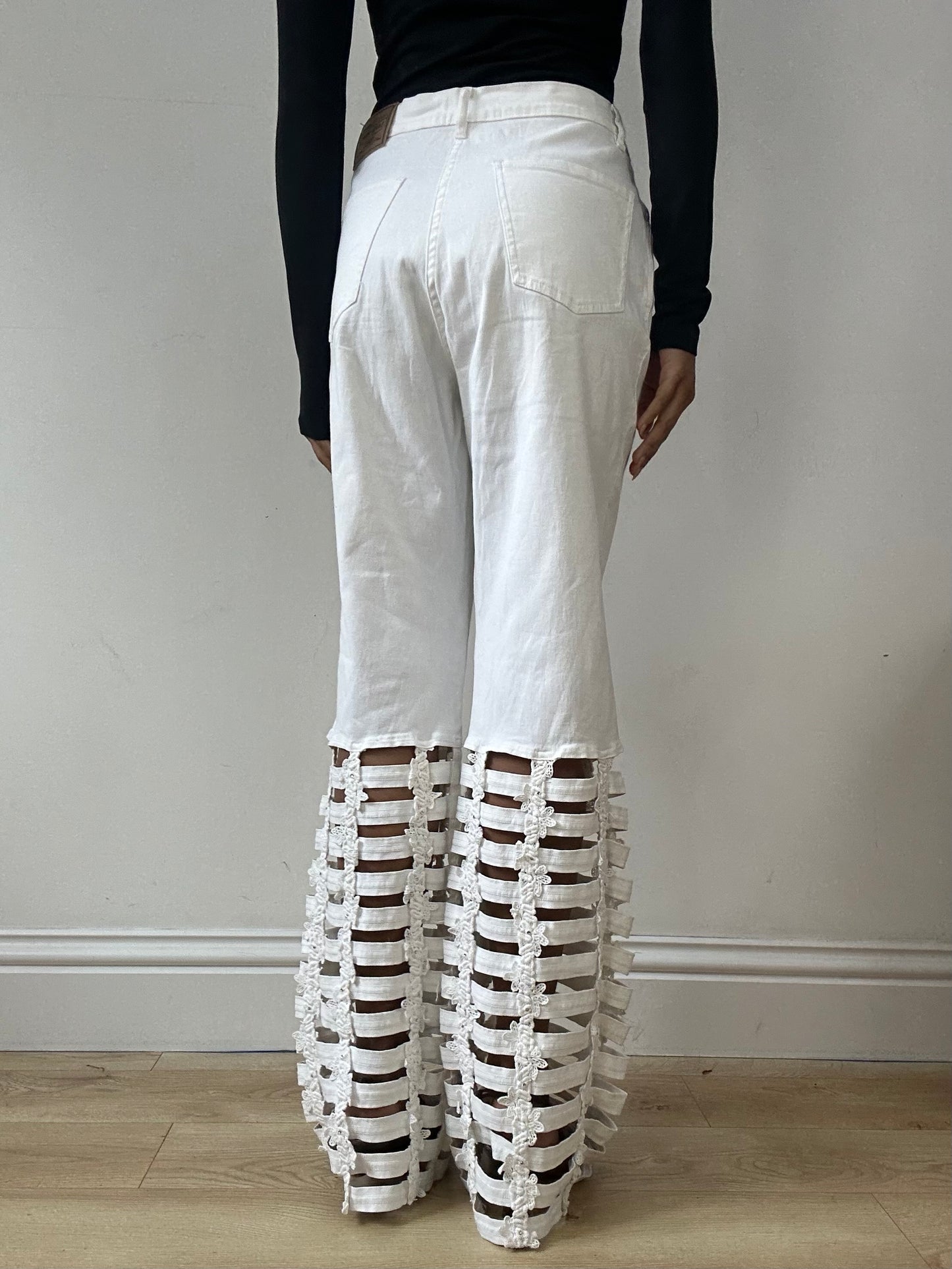 vintage edit fifteen | medium white high waist jeans with cut out floral legs