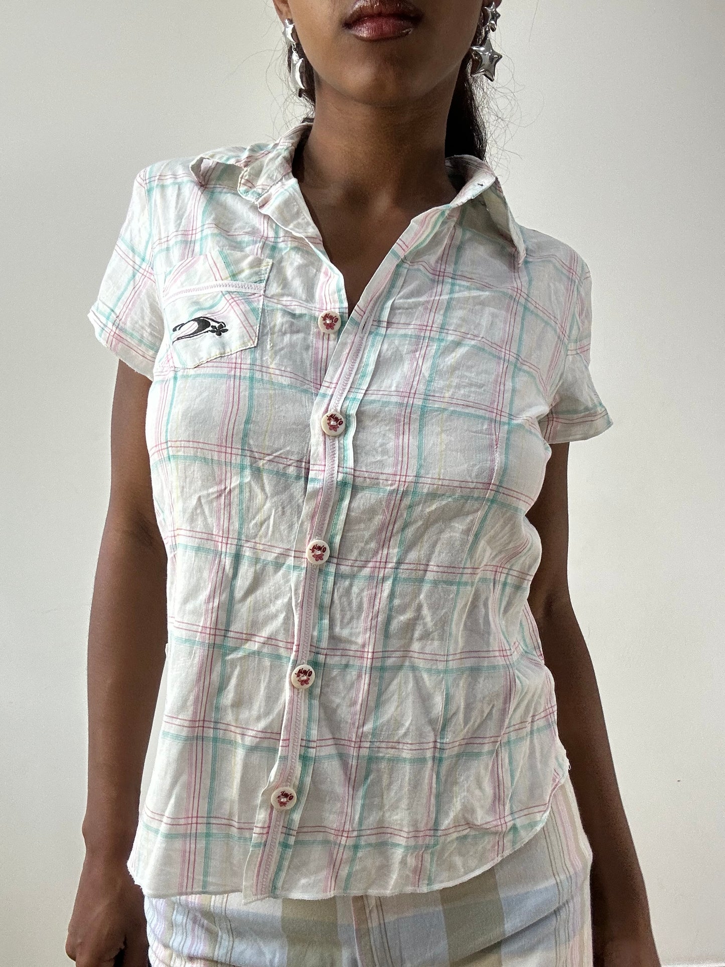 BEST PICKS | small white o’neill shirt with plaid print