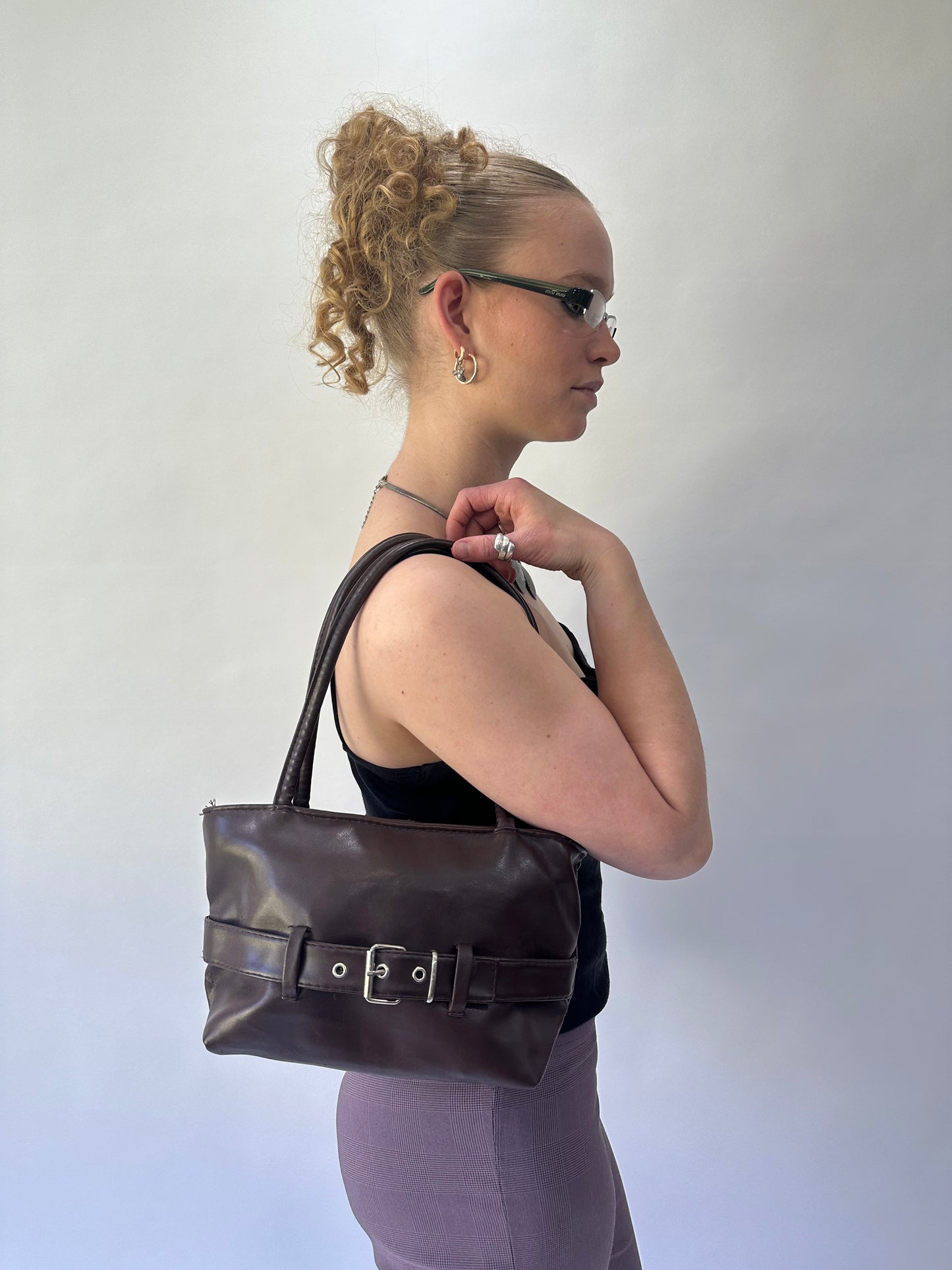 devil wears prada | brown buckle shoulder bag