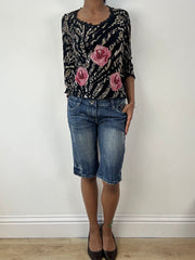 💻vintage edit eighteen | small blue denim embroidered shorts / capris