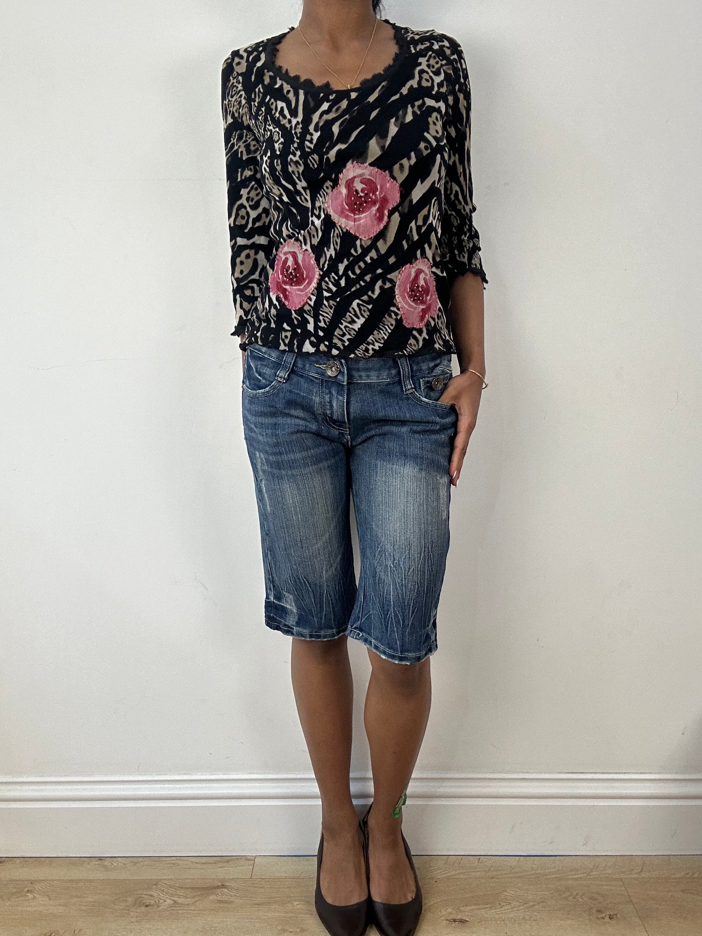 vintage edit eighteen | small blue denim embroidered shorts / capris