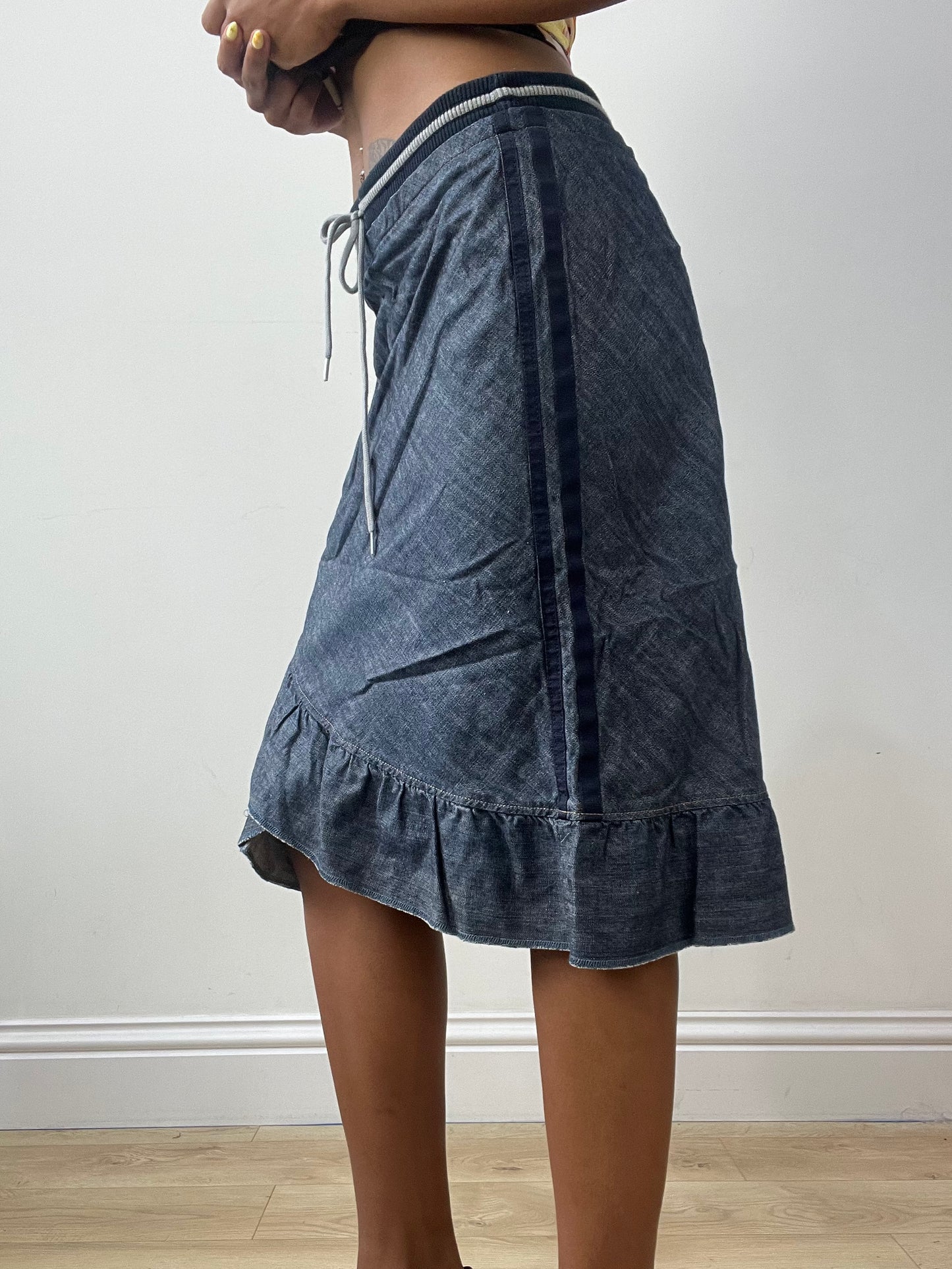 vintage edit thirty-two | small blue sisley denim midi skirt with ruffle hem