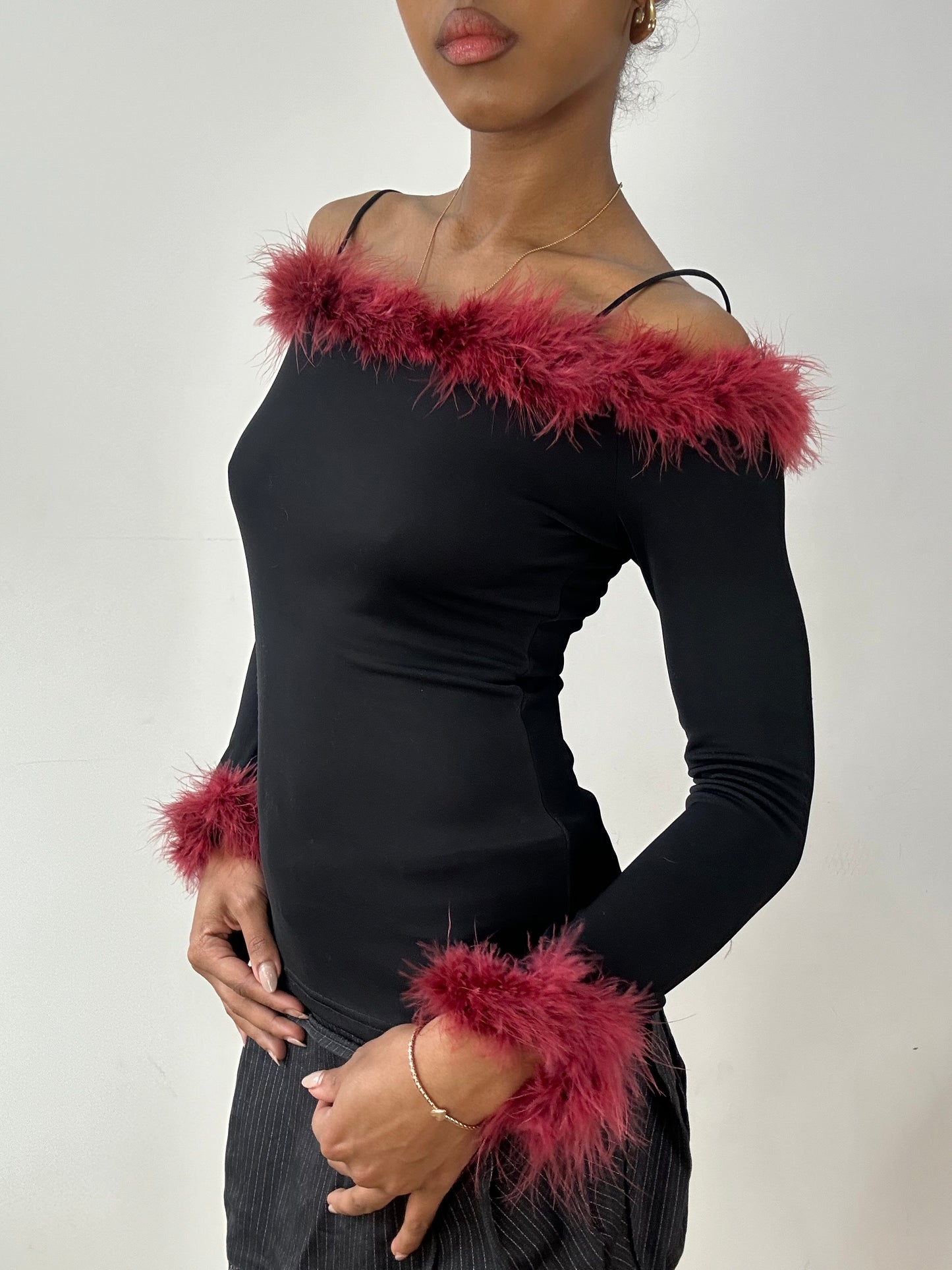 vintage edit fifteen | small black off the shoulder top with burgundy faux fur lining