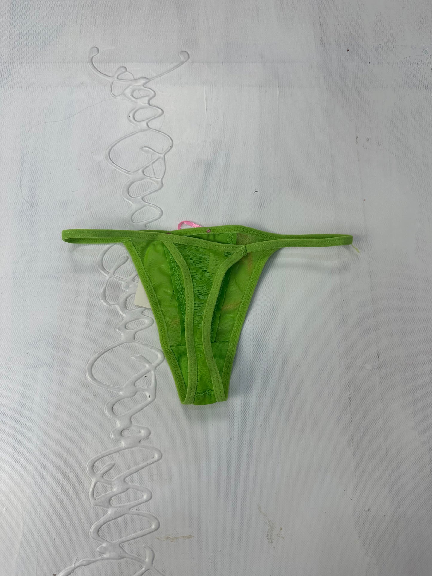 BEST PICKS | small green and pink ribbon underwear