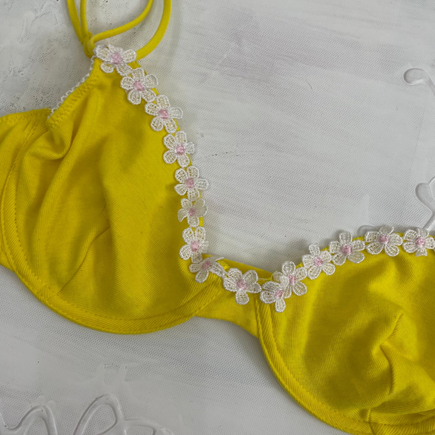 VINTAGE GEMS DROP | small yellow bra with floral daisy detail