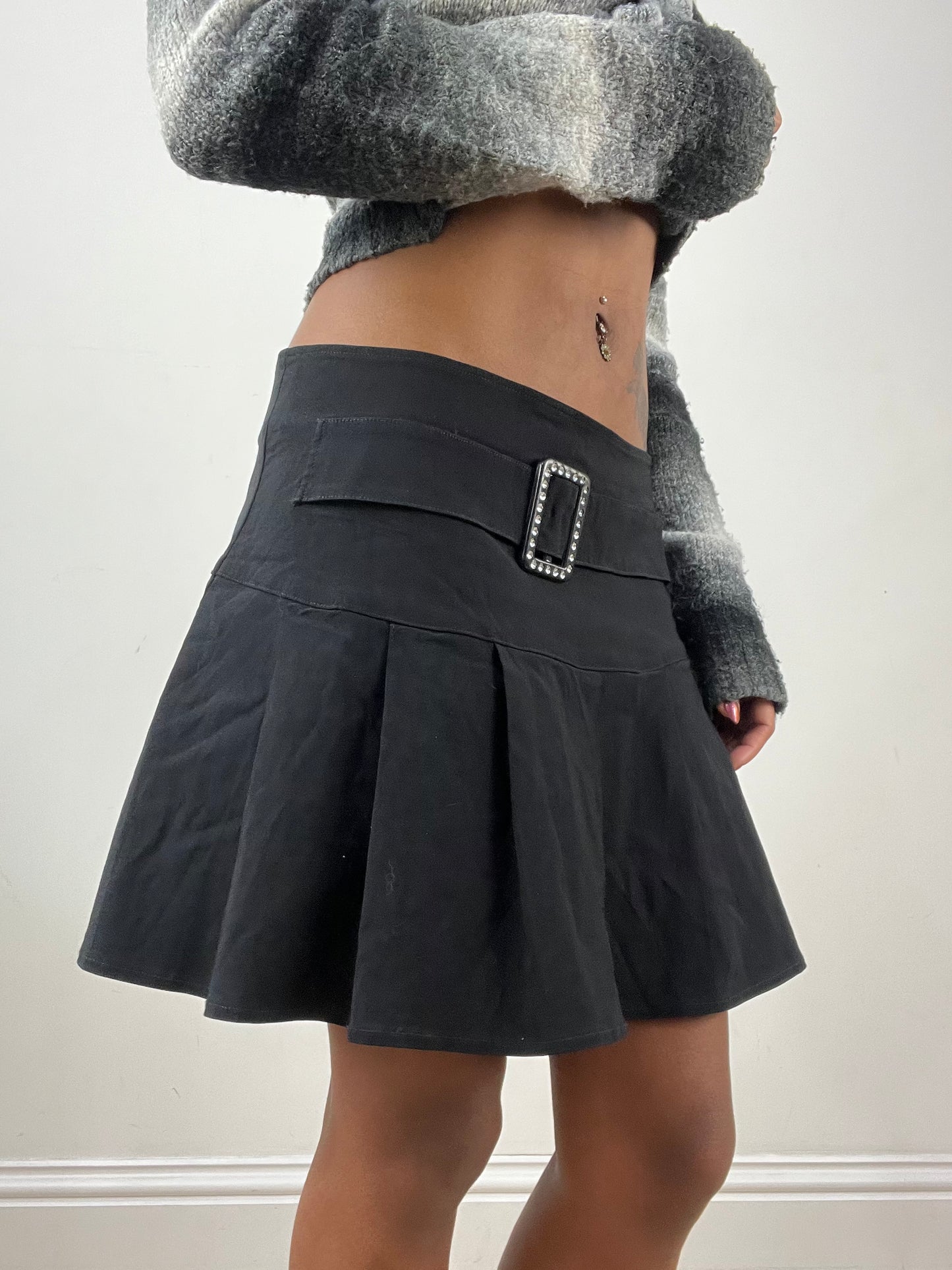vintage edit thirty-four | medium black pimkie pleated mini skirt