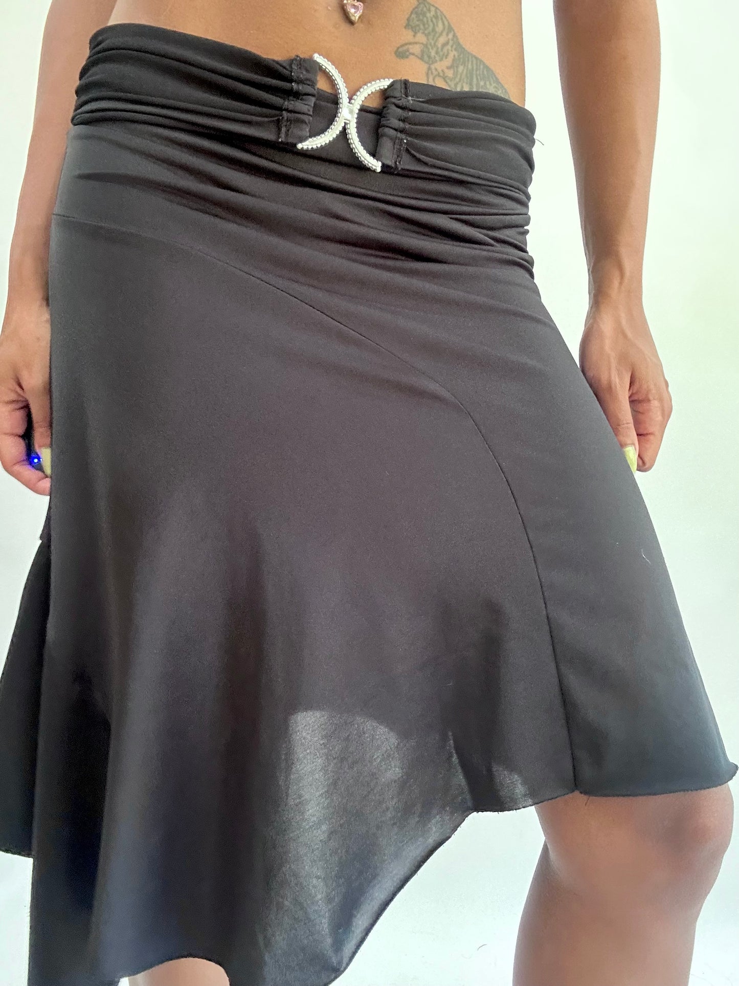 wag drop | extra small black asymmetric midi skirt