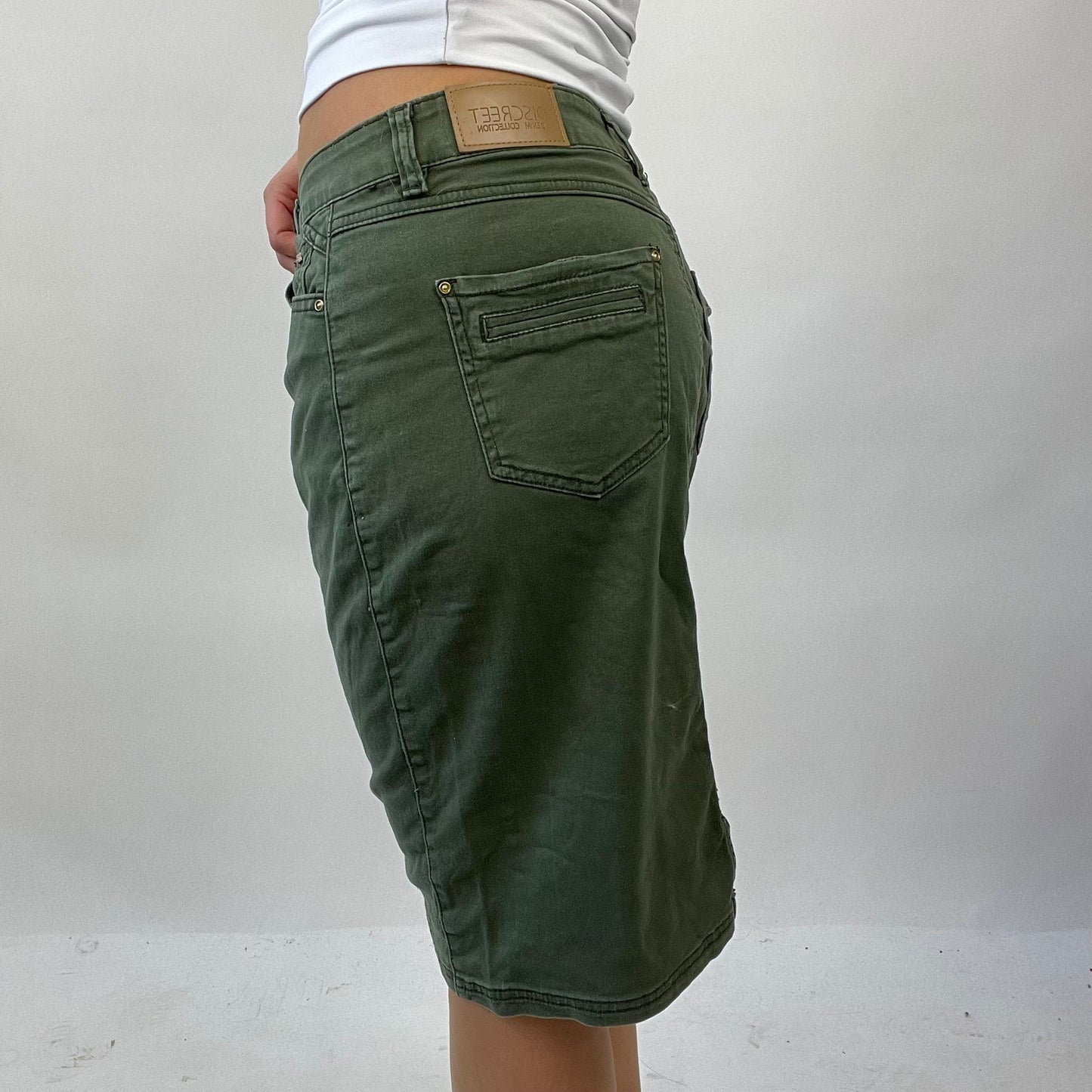 90s MINIMALISM DROP | small green midi skirt