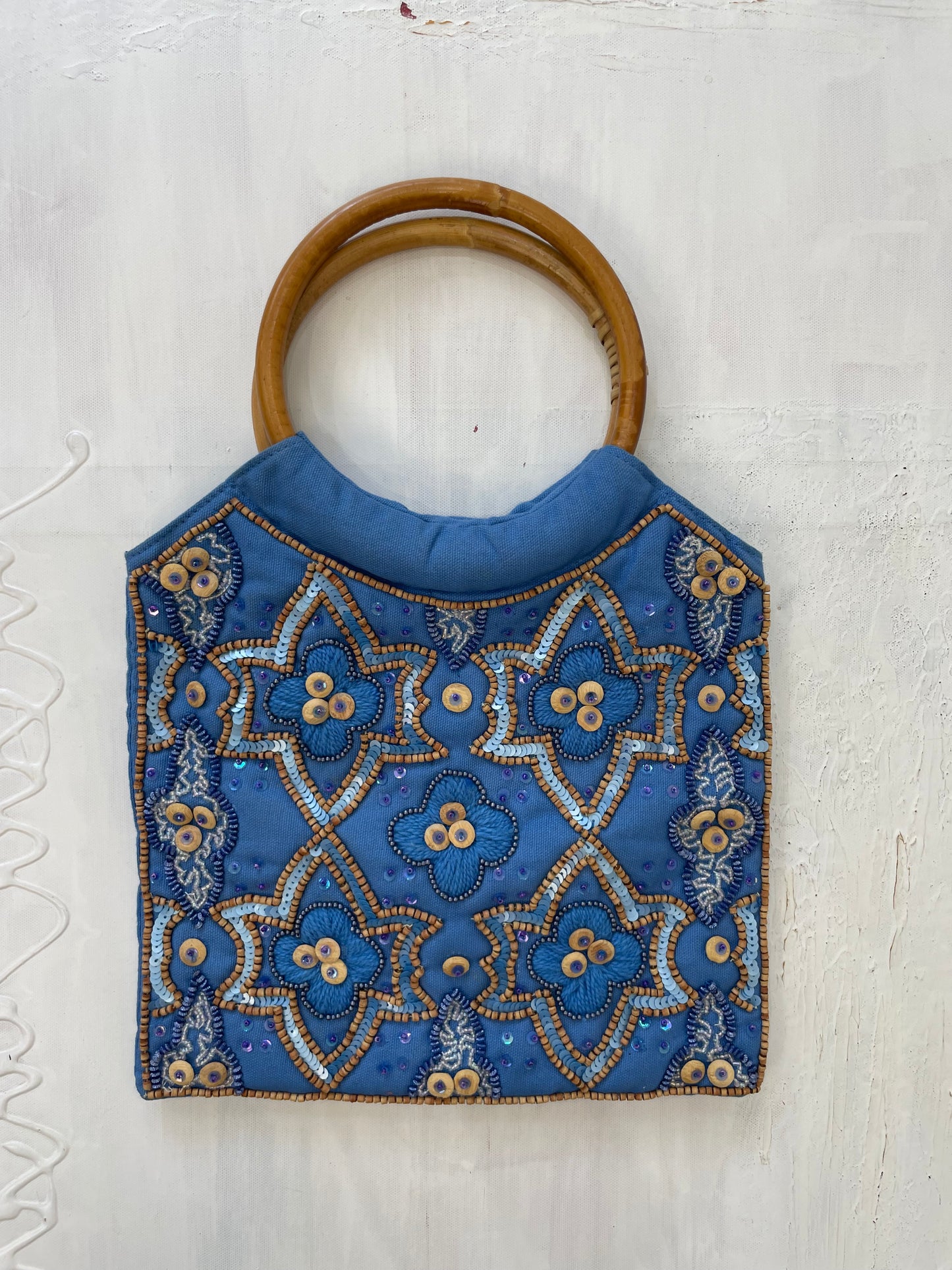 VINTAGE PICKS | blue beaded clutch bag