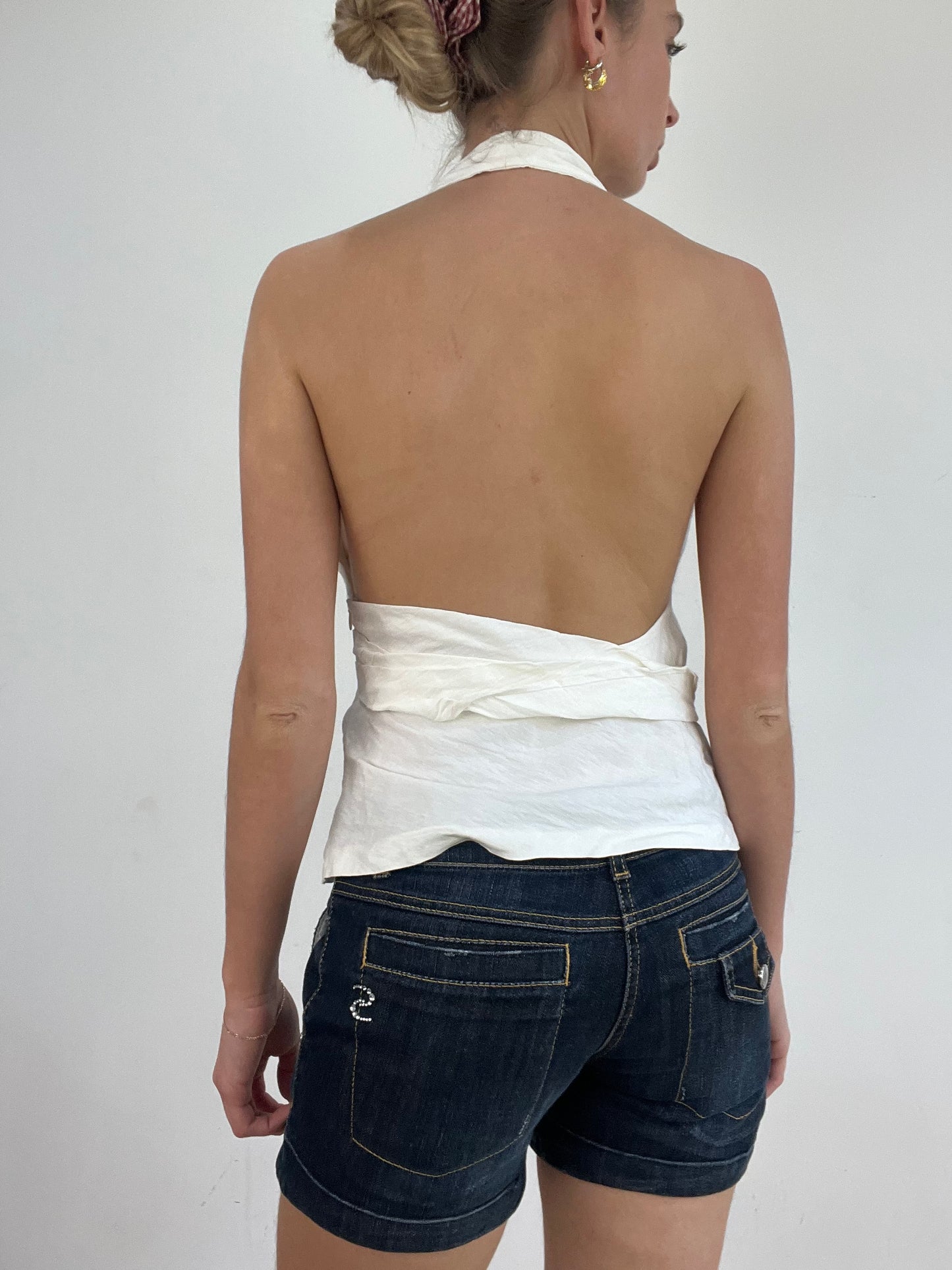 vintage edit nineteen | medium white halterneck top