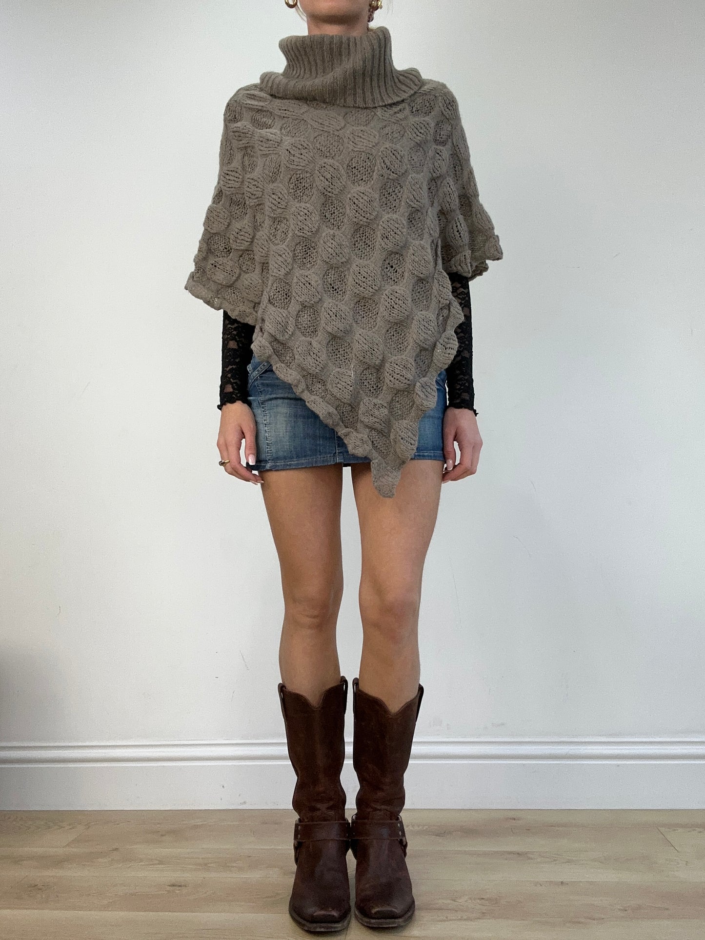 💻 vintage edit four | one size brown knitted poncho