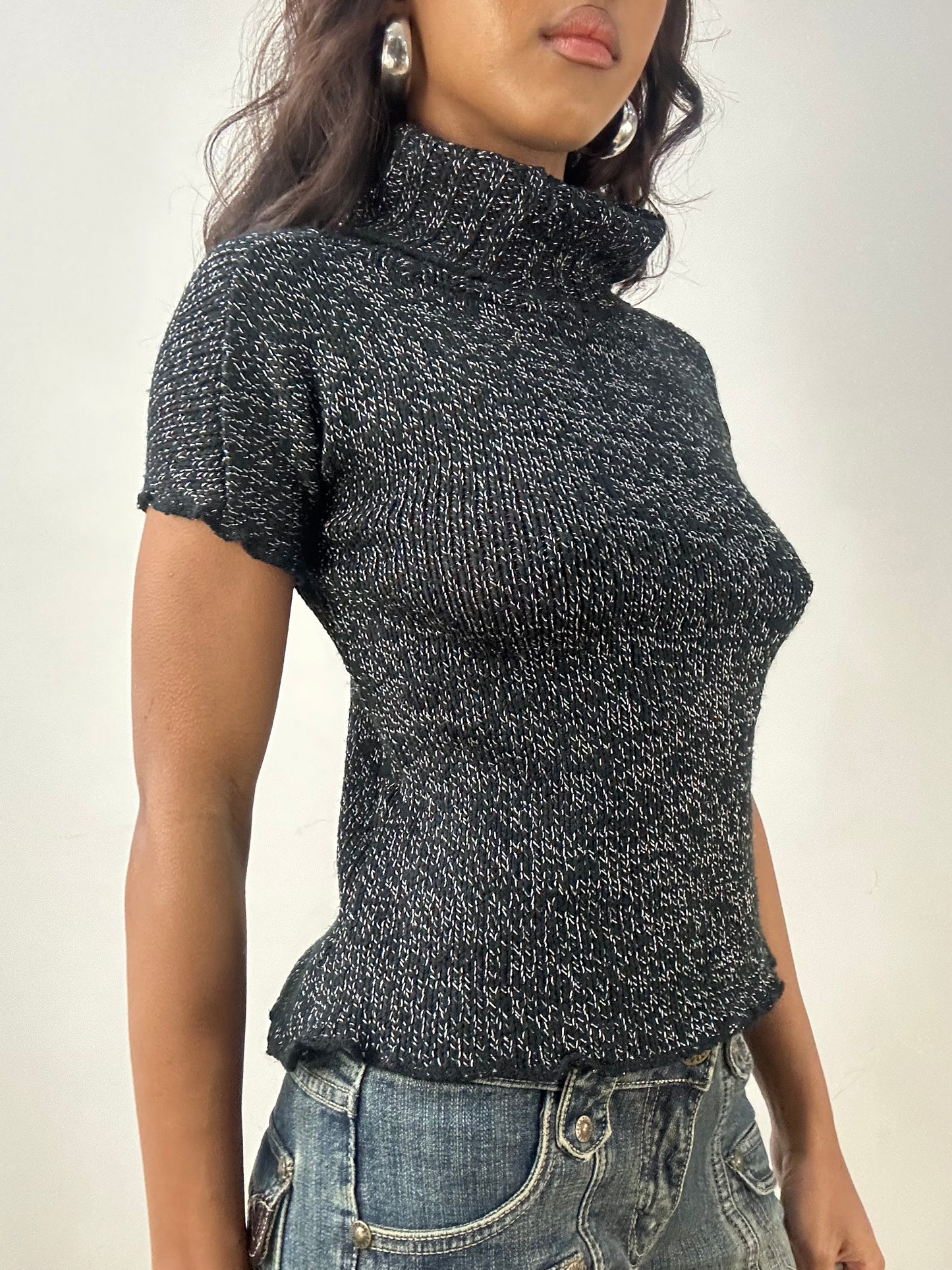 BEST PICKS | small black knit turtleneck top
