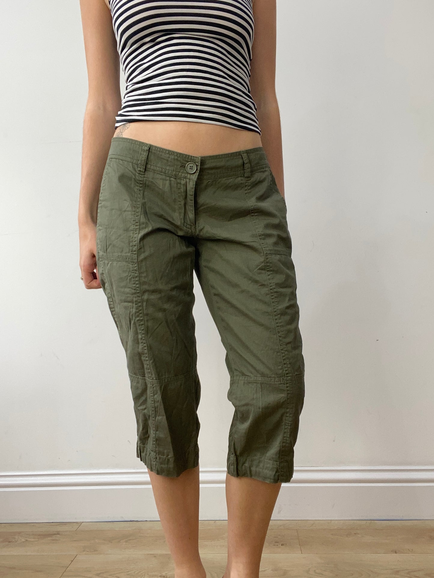 vintage edit thirty | medium green capri style trousers