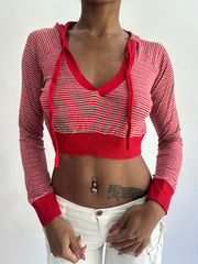 olivia rodrigo drop | taille: XS · couleur: rouge · article: sweat à capuche · détails: rayé + court