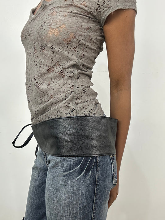 vintage edit: indie sleaze | black faux leather tie up belt