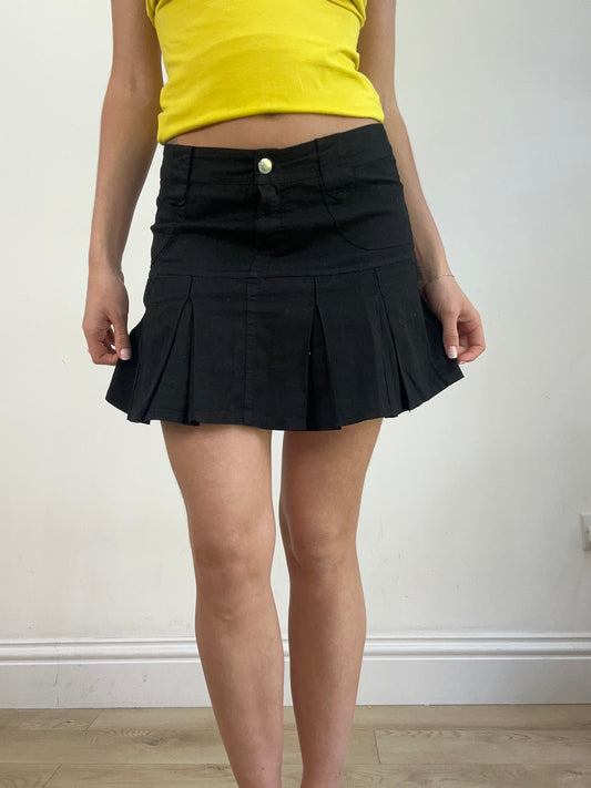 BEST PICKS | talla: M · color: negro · prenda: falda · detalles: plisado