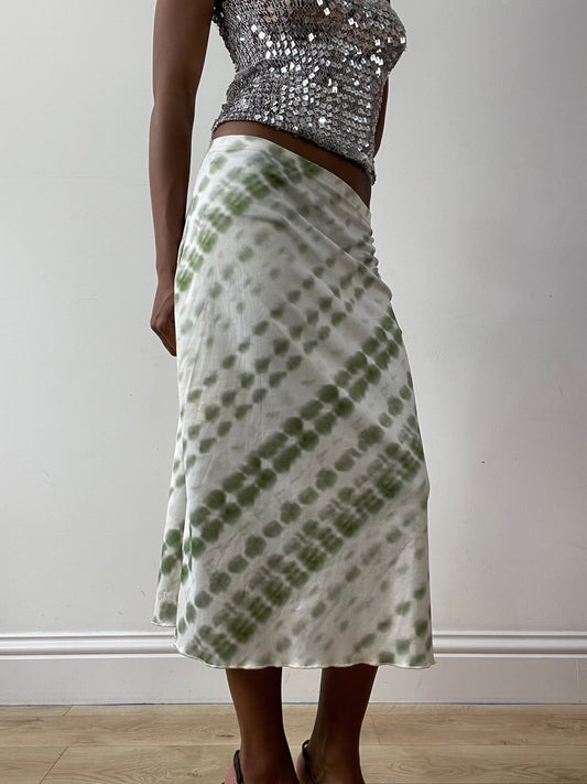 midsummer edit | Größe: XS · Farbe: Weiß + Grün · Artikel: Rock · Details: Midi-Länge