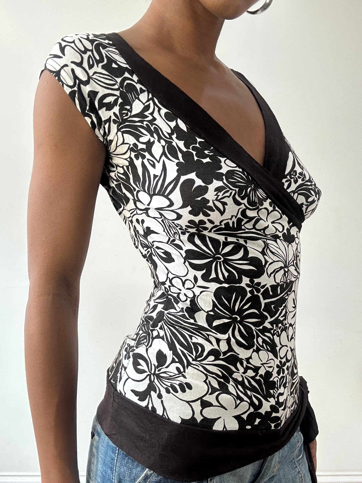 vintage edit thirty-one | small brown and white floral wrap top