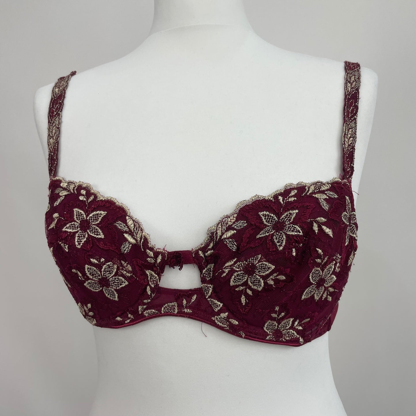 INSTA BADDIE DROP | small purple embroidered padded bra