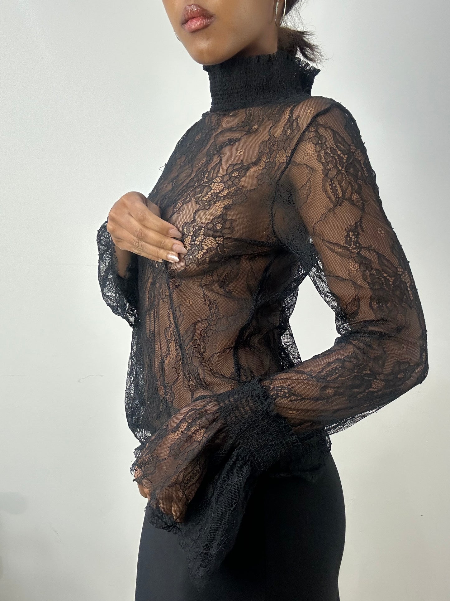 BEST PICKS | small black lace high neck top