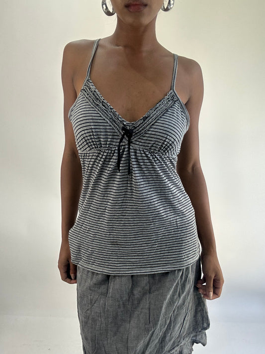 AUTUMN FAVOURITES | small grey old label bershka vest with stripes