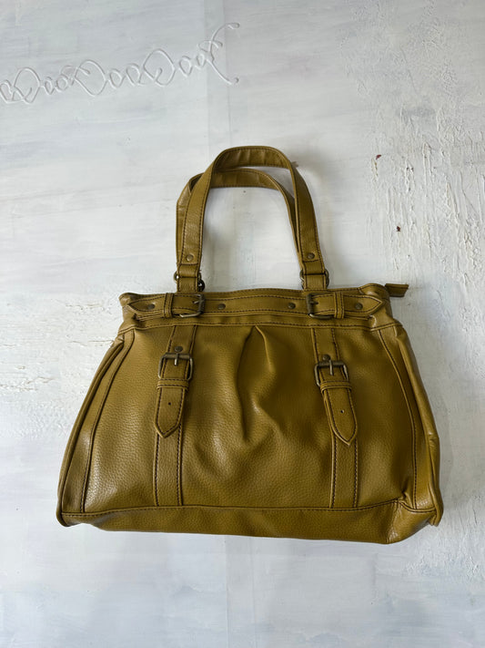 AUTUMN EDIT | green old accessorize faux leather handbag