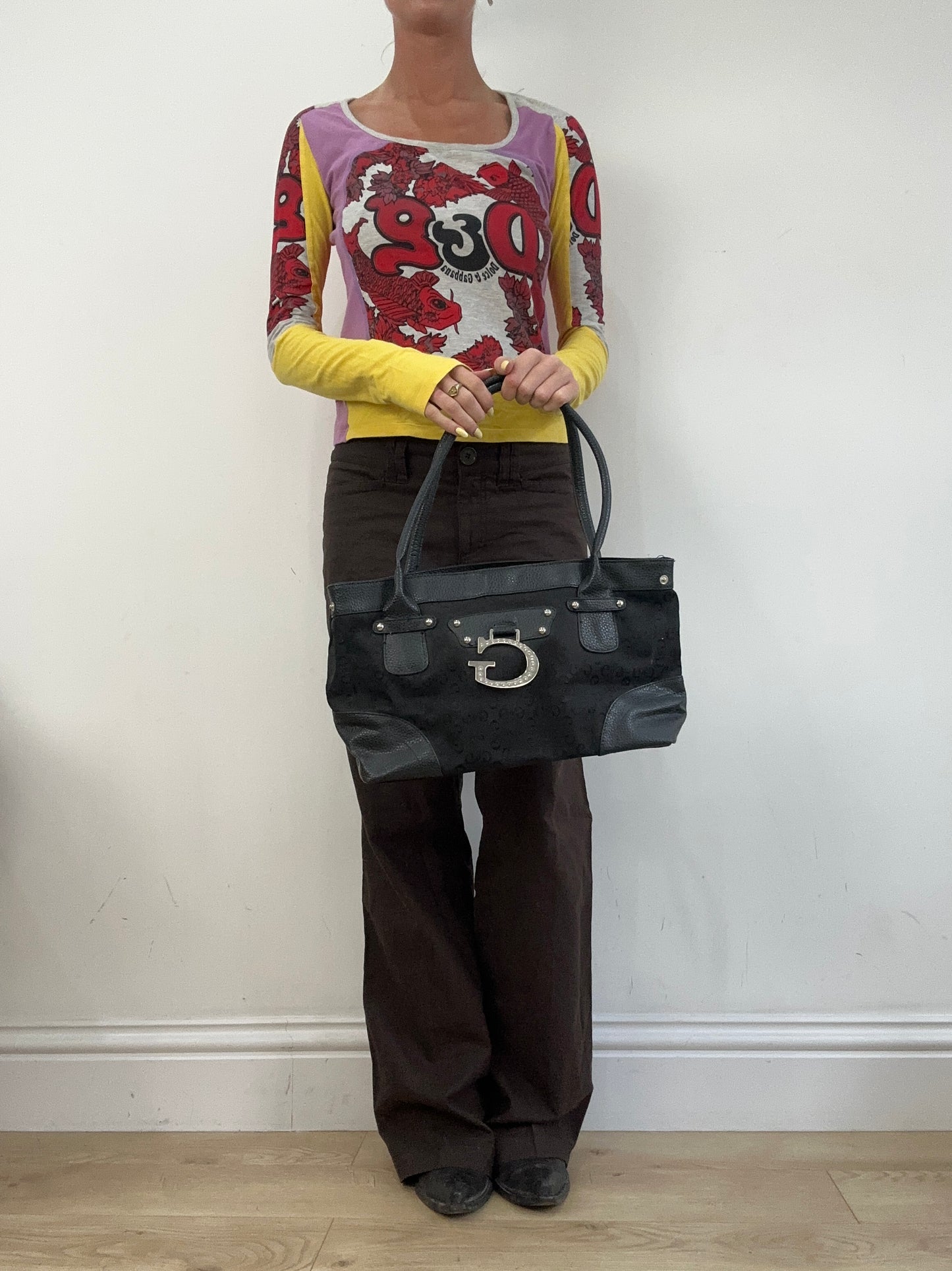 vintage edit eleven | black monogram guess style handbag