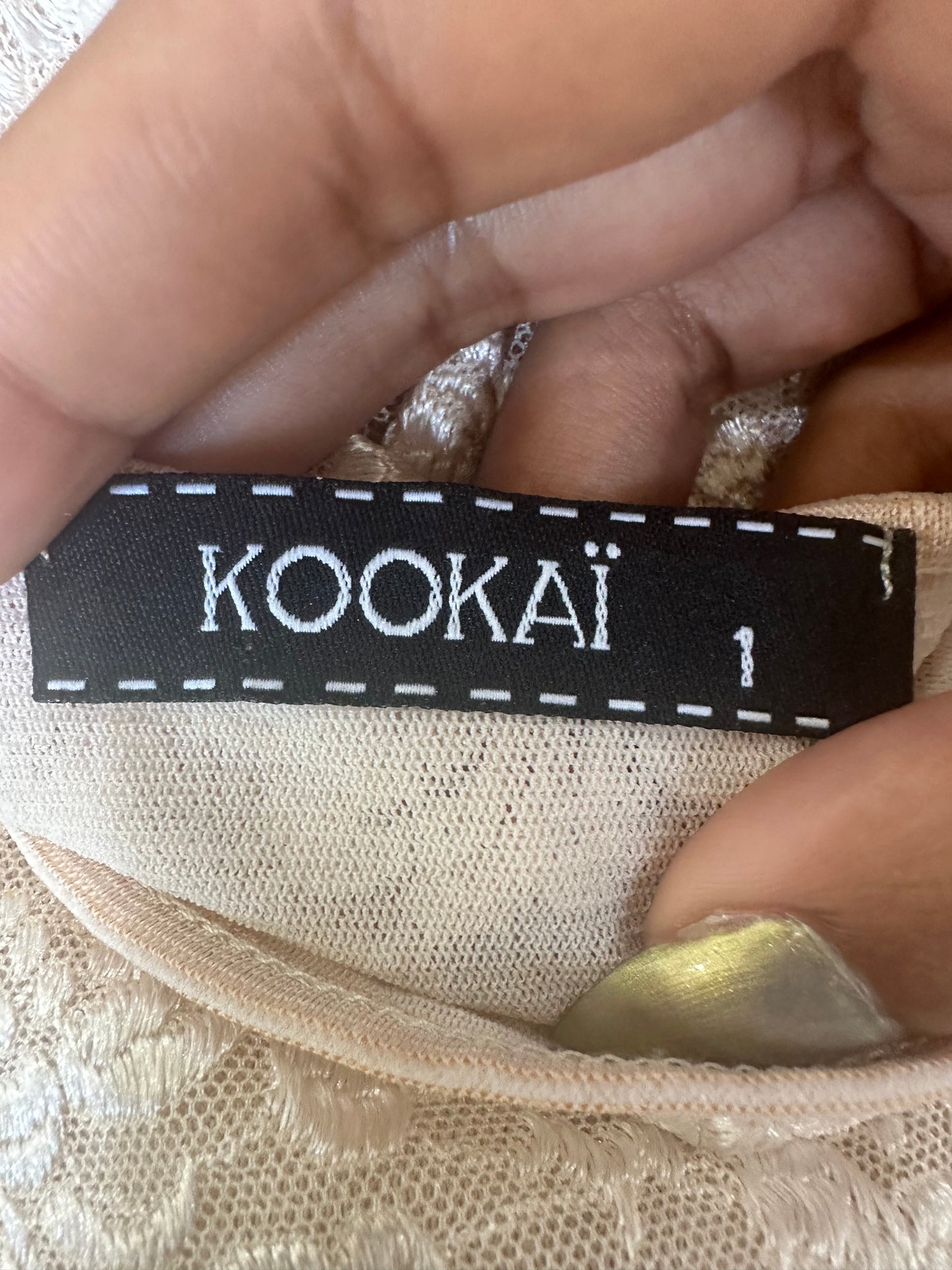 BEST PICKS | small/medium cream kookai cami floral top