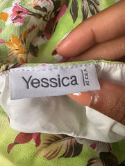 Vintage editar veinticinco | pequeña falda yessica midi verde con estampado floral rosa