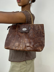 vintage edit: indie sleaze | brown faux leather shoulder bag with croc pattern