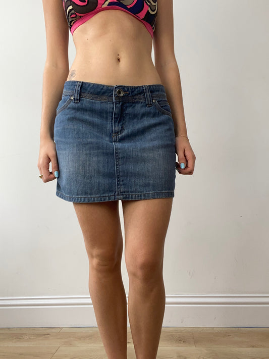vintage edit thirty | small blue mid wash denim skirt