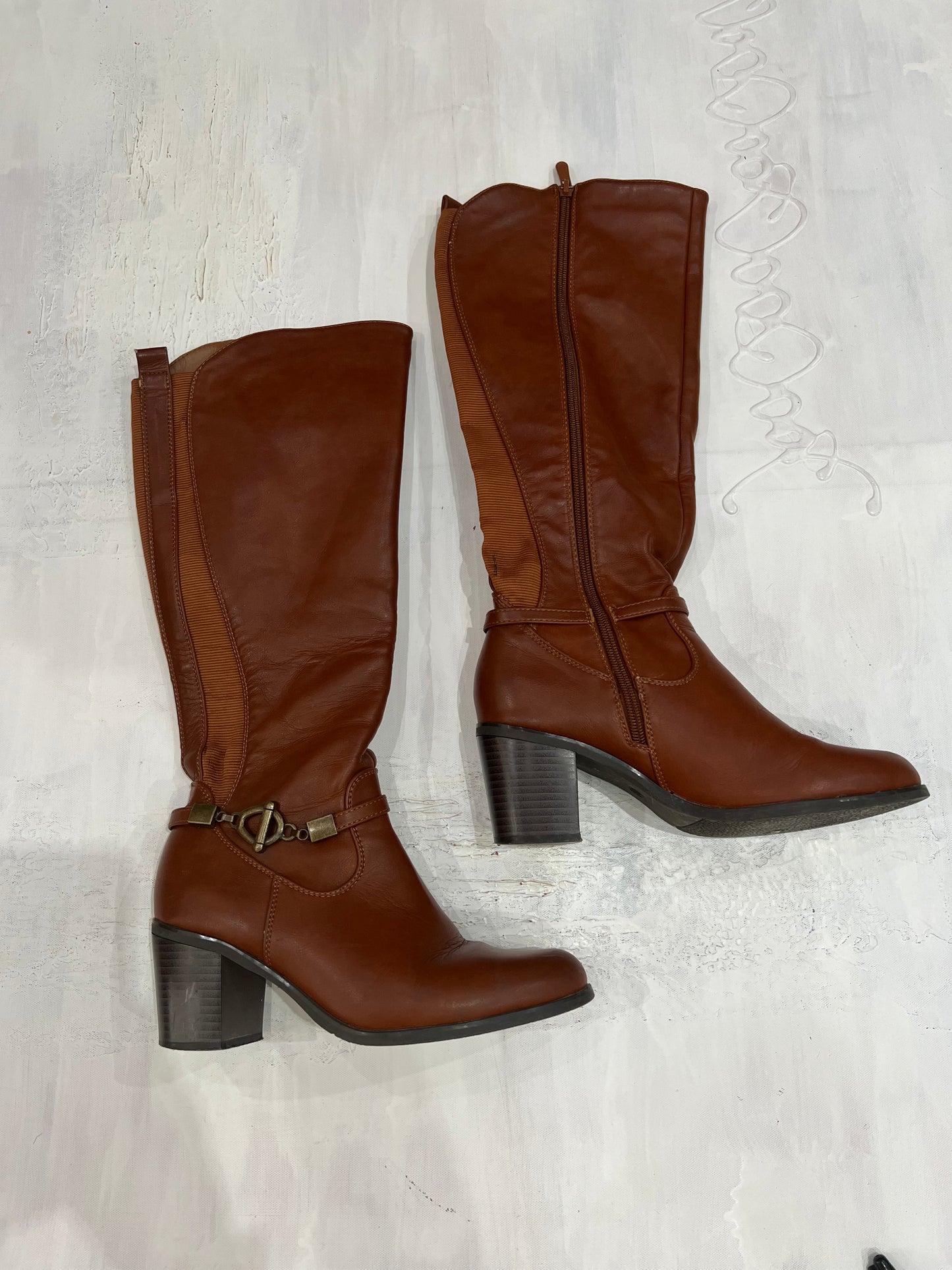 ⭐️ back to school drop | size 5 brown knee high boots