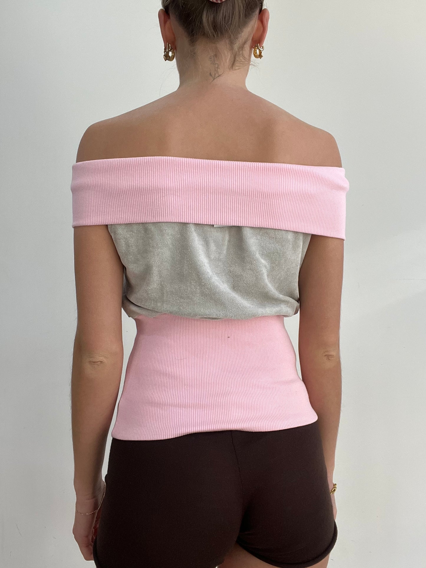#389 SAMPLE SALE | xs moonstone grey and baby pink off the shoulder jumper top